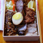 台東池上便當‧全美行 - 「のっけ丼」的見た目