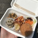 ドルチェメンテ プラス カフェ オット アゴスト - マルシェで買ったランチボックス