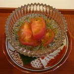 蓬左茶寮 - 先附①:加藤農園のフルーツトマト きわめと秋田県産ジュンサイ