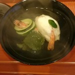 蓬左茶寮 - 椀物:車海老、鱧、ホタテの真丈と蓬麩の椀物