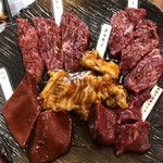 焼肉ホルモンたんど - ハラミ.カイノミ,ハツ.角切りロース.ホルモンのたんど盛