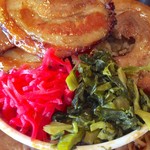 豚丼専門店 木ノ下 - 紅生姜&漬物