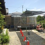 麺謹製3L's - 店舗入り口奥