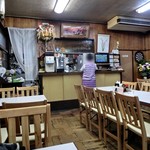 辰巳軒 - 店内の様子