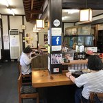 Washokuya Nakani-Shi - 店内をパシャ
      平日の１１時４０分
