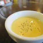 レストハウス グリゥック - サービスセットのカップスープ