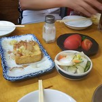 居酒屋 蔵 - 厚揚げ、トマト、浅漬け