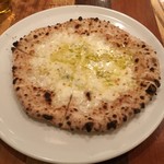 PIZZERIA TRATTORIA MESSINA - ピッツア ゴルゴンゾーラ(S)