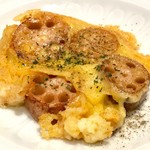 立呑 ぽっぽ亭 - 「レンコンとチーズの……」(料理名失念)。チーズは想定外の固さで、クセになる食感。オススメ。