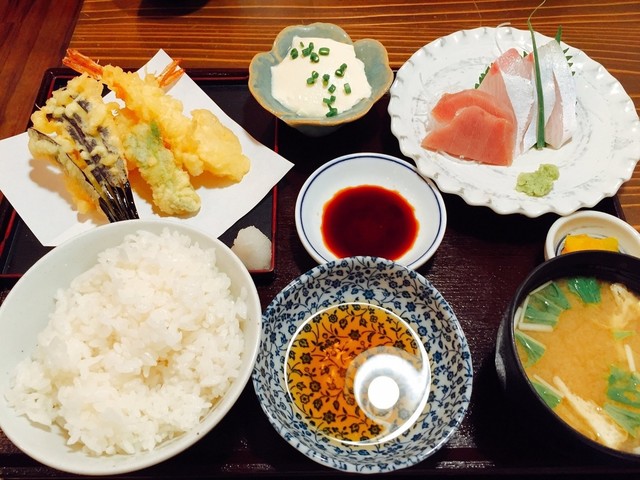 豆魚菜 万さく 用賀 豆腐料理 湯葉料理 食べログ
