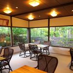 Izu Kougen Jougasaki Onsen Hanafubuki - 【緑陰亭】は平成29年にお座敷から椅子席に改装しました。