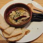 トランジスタ - 鶏のアヒージョ。オイルが激ウマです