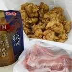 宮内商店 - 比内地鶏の鍋スープは、1000円以上から揚げ買うといただけるおまけです。いつもはハムやウインナーが多いです。