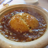 四川豆花飯荘 東京店 - フカヒレ土鍋チャーハン　2700円