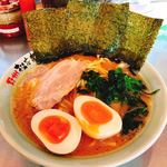 横浜らーめん松本家 - 味玉ラーメン