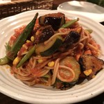 いつじ青果 - 野菜たっぷりのトマトソースパスタ