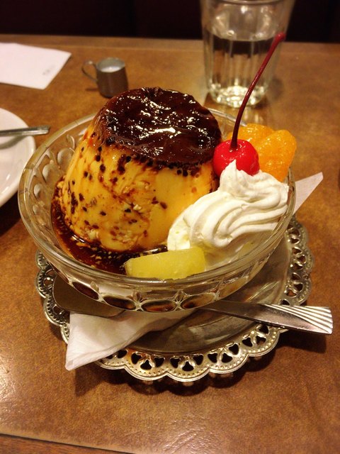 これぞ喫茶店! "す"の入ったプリンがいいのよね♫ : 名曲・珈琲 麦