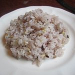 石釜亭 - ハンバーグランチのご飯は白米か十六穀米が選べました、私は十六穀米をチョイス