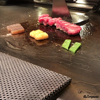 ニュー松坂 布施本店 - 目の前での調理のライブ感も醍醐味