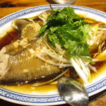 楽関記 - 天然物鮮魚を使用した蒸し物”清蒸”淡路岩屋 天然赤カレイ