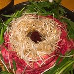 鉄板鍋きのした　恵比寿はなれ - 玉葱、ニラ、キャベツ、山盛りのもやしに自家製コチュジャン！