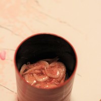 料理屋 真砂茶寮 - 先付けの桜エビの飯蒸