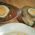 ネパールカレー 奈央屋 - キーマカレー、グリーンカレー