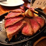 肉ビストロ モニ - 1000時間 よく熟成肉（トモサンカク）