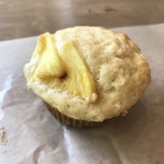 カフェ エバーグリーン - パイナップルとクリームチーズのマフィン
