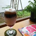 カプリ コーヒー ビーンズ - アイス ラズベリーラテは甘酸っぱさとホロ苦さが絶妙の大人ラテ(●´∀｀●)∩♪