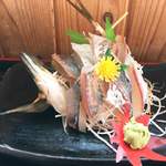 鈴木水産 - アジの活き造り