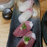 喜多郎寿し - 鯛とカツオのにぎり