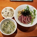 麺屋 六感堂 - ラムチャーざる＋ラムそぼろとオリーブの炊き込みご飯