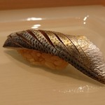 寿司割烹 魚紋 - 小鰭。