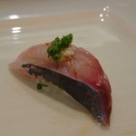 寿司割烹 魚紋 - 鯵。