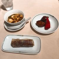 中国飯店 三田店 - 麻婆豆腐　大皿1/4、黒酢の酢豚 　大皿1/4（3080円）、北京ダック半身1/4【平成30年05月16日撮影】