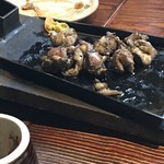 h Jitokko Kumiai - 地鶏の炭火焼