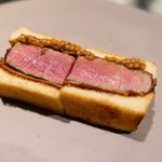 イチリン ハナレ - シャトーブリアンの黒酢カツサンド