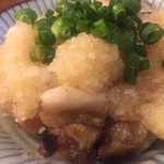 焼鳥 酉たけ - やっぱり頼んじゃう皮ポン　皮は案外厚くてふわっとした食感です　たっぷり乗った大根おろしにポン酢が合います