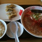 自己流ラーメン さんこう - 赤ラーメン＋Aセット。