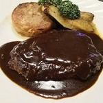 みすたーらいおん - 2018.4.2  【ハンバーグステーキ (デミグラスソース)】  864円 (税込)