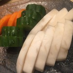 Washudokoro Jungin - にんじん 胡瓜 蕪のお漬物です　美味しいですが、ぎおんにはちょっと適わないかなぁ