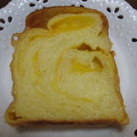 オレンジベーカリー - マンゴーブレッドスライス