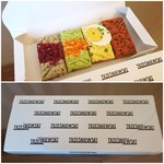 Trzesniewski - 4個は箱に入れてくれました/友人のヴィーガン（玉子以外）