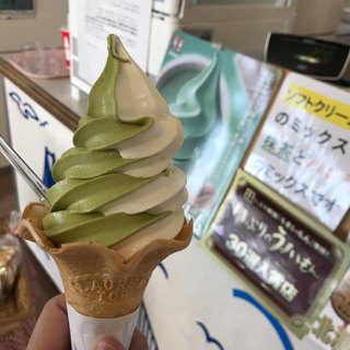 道の駅 みたら室蘭 - ソフトクリーム 抹茶ミックス