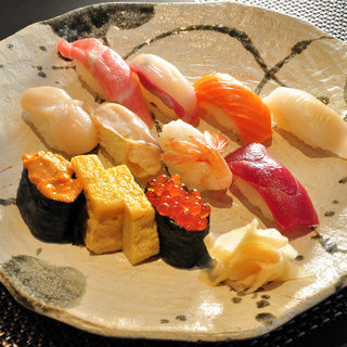 Whether it's dinner or closing. Feel free to enjoy delicious Sushi and dishes with just a single effort.
