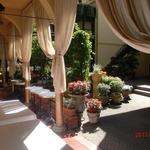 リストランテASO - 陽射しが眩しい中庭