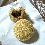 揚げ専科　樂 - ゴマ団子  1個100円