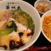 博多鶏ソバ 華味鳥 ソラリアステージ店