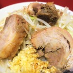 ラーメン二郎 - 豚